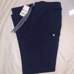 Yola skinny scrub pants FIGS navy size small NWT